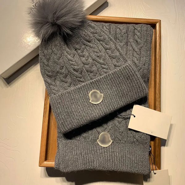 Moda lana nera cappelli tendenza sciarpa set cappelli sacoche di lusso moda uomo e donna scialle designer sciarpe in cashmere guanti adatti per l'inverno