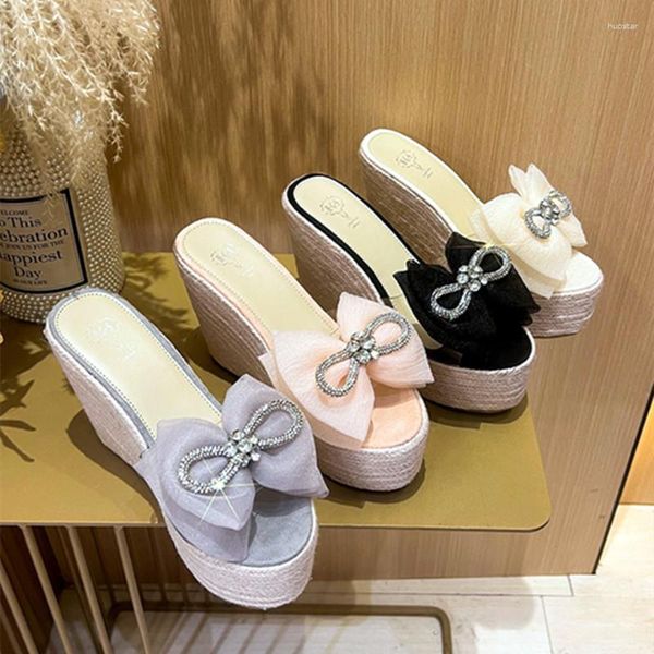 Sandalen Keilabsatz Slides Frauen Kristall Bogen Seil Design Hausschuhe für dicken Boden Plateauschuhe Sommer High Heel