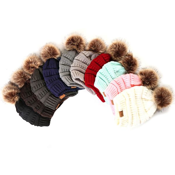 Chapeau CC tricoté chaud en laine d'hiver pour femmes avec de grandes boules de fourrure Pom Poms Bonnet au crochet Casquette de ski Bobble Fleece Cable Slouchy Skull Hat Caps 10 couleurs