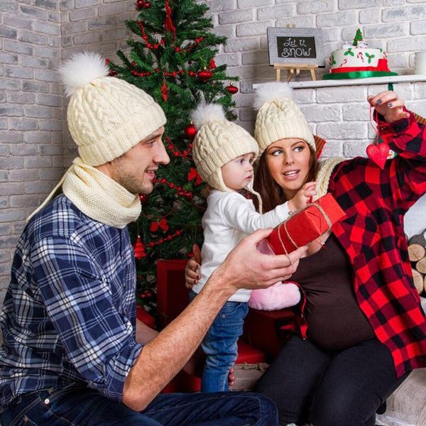 Berets 2pcs inverno quente pai criança chapéu mais quente mãe e bebê filha filho pom malha gorro boné chapéus