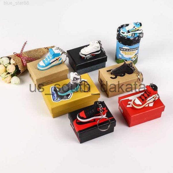 Anahtar Halkalar Moda Tasarımcı Stereo Spor Ayakkabıları Anahtarlık 3D Mini Basketbol Ayakkabıları Anahtar Zincir Erkekler Kadın Çocuklar Anahtar Yüzük Çantası Kolye Doğum Günü Partisi Hediye Kutusu X0914