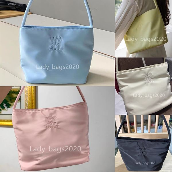 Mucu And Ebony Bags Designer-Nylontasche, Nischen-Eimer-Geldbörse, Stickerei, Pendler-Schulter, wasserdichte Tragetasche, tragbare kleine Achselhandtasche, Unterarm-Abendtasche