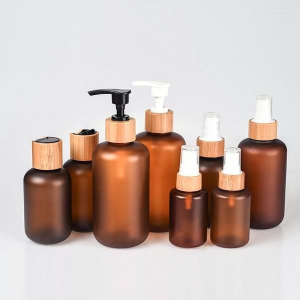 Bottiglie di stoccaggio 3 pezzi Tappo di bambù 60ml 120ml 250ml 500ml Bottiglia in PET di plastica marrone ambrato satinato Bottiglia di schiuma di siero di shampoo bianco nero Imballaggio della pompa