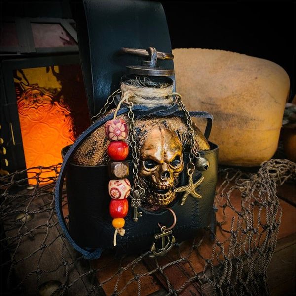 Oggetti decorativi Figurine Teschio di Halloween Pirata Boccetta di rum Ornamenti per il desktop Decorazione della casa Artigianato Decorazione della stanza Accessori 230914