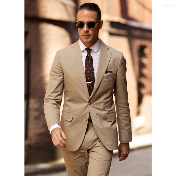 Abiti da uomo Abito beige personalizzato 2 pezzi Due bottoni Risvolto Smoking dello sposo Homme Slim Fit Ultimo design Abiti da sposa (Giacca Pantaloni Cravatta)