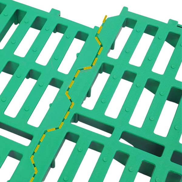 Pannello in plastica per perdite fecali Pavimento in plastica per suini Adatto per recinti di allevamento e attività a terra per suinetti in allattamento 500*600 mm Blu scuro con spazi vuoti