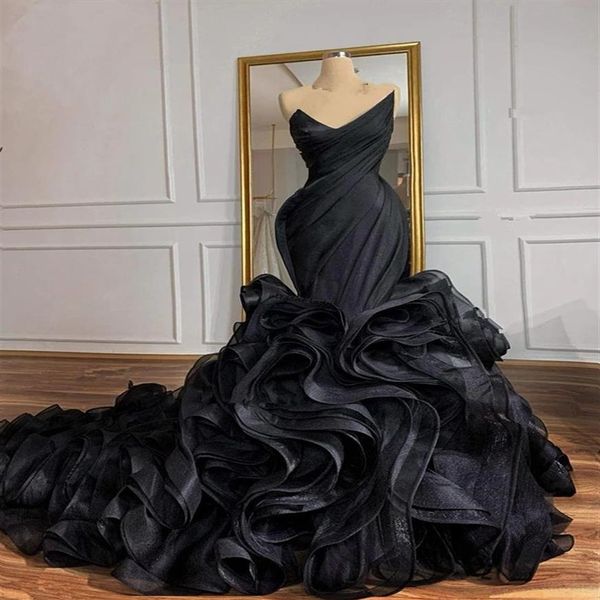 Abiti da sposa a sirena gotica nera 2022 Cattedrale di strascico Organza Corsetto con lacci Principessa Gonna con volant Abiti da sposa taglie forti2438