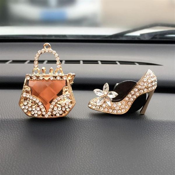 Decorazione per auto Borsa con diamanti Deodorante per auto Presa automatica Clip di profumo Diffusore di profumo Accessori in cristallo Bling Donna Girls1289Z