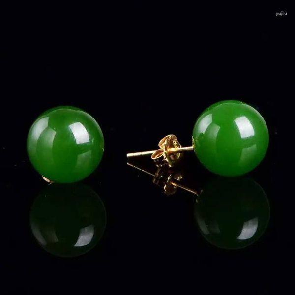 Brincos de pino em ouro 18 K incrustados em jade natural