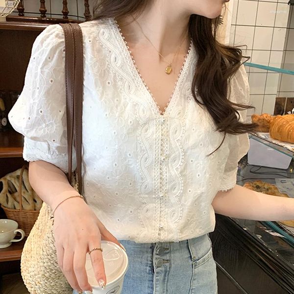 Damenblusen Koreanische Mode Spitzenbluse Sommer V-Ausschnitt Frauen Puff Kurzarm Top Weißes Baumwollhemd Süße elegante aushöhlen Kleidung