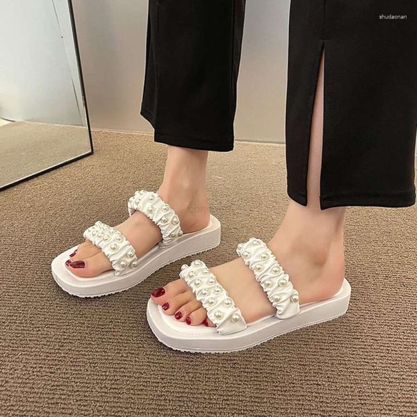 Chinelos linha reta estilo fada pérola mulheres usam 2023 casual cabeça quadrada sola grossa sapatos femininos de cor sólida no verão