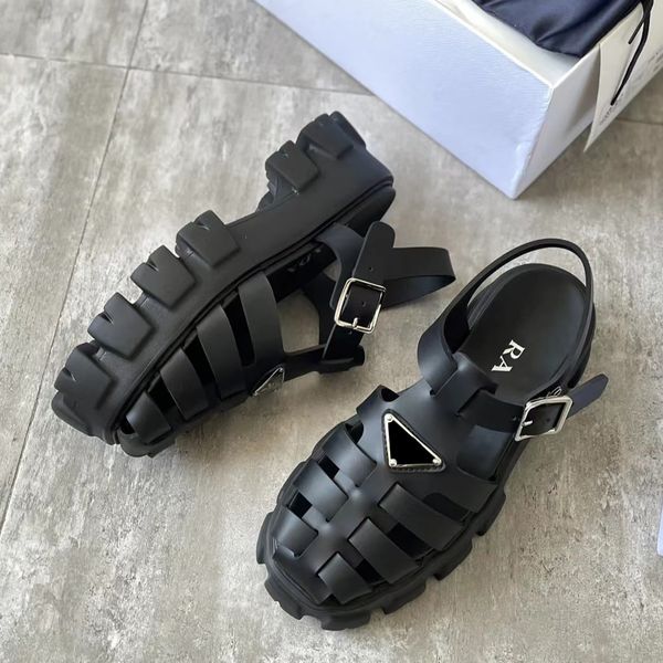 2023 Sandale neue Luxusschuh Designer Frau Slide Herrenschuh Sommer Strand Freizeit Outdoor Schuh Schaumrutsche Gummi Sandale Plattform Sliders kostenloser Versand