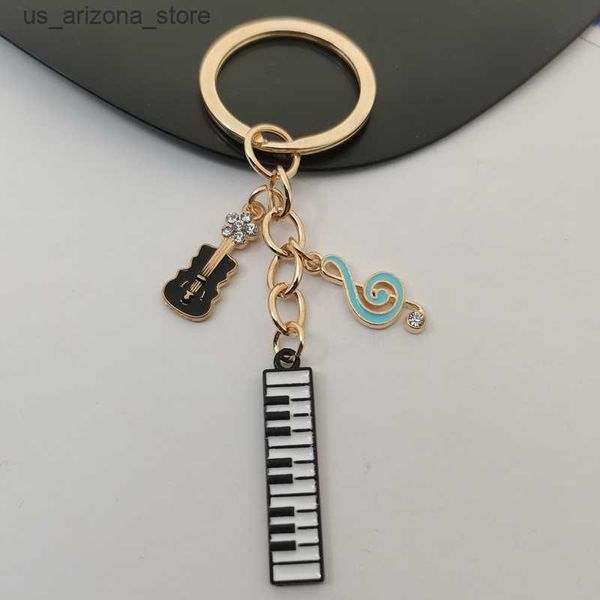 Schlüsselanhänger Lanyards Niedliche Emaille-Musikinstrumente Schlüsselanhänger Note Keyboard Gitarre Schlüsselanhänger Musik Schlüsselanhänger für Künstler Geschenke DIY handgefertigten Schmuck Q230918