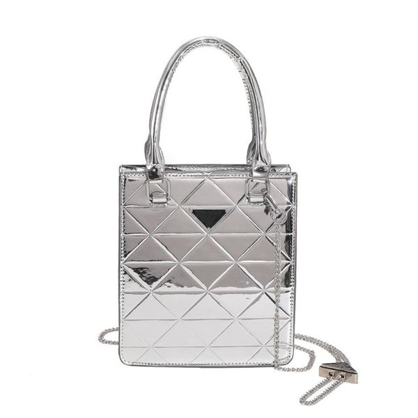 Borsa piccola a specchio in stile occidentale all-match da donna 2022 nuova borsa a tracolla alla moda in vernice lucida con diamanti a spalla singola 213P