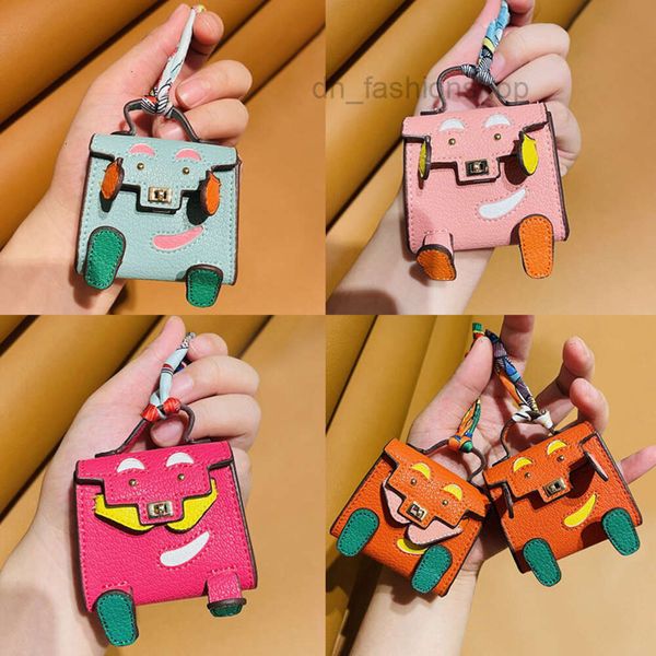 Chaveiros colhedores chaveiros colhedores feitos à mão mini minúsculo couro pu bolsa decoração pingente saco fone de ouvido caso na moda chave charme miniatura bolsa suporte consign