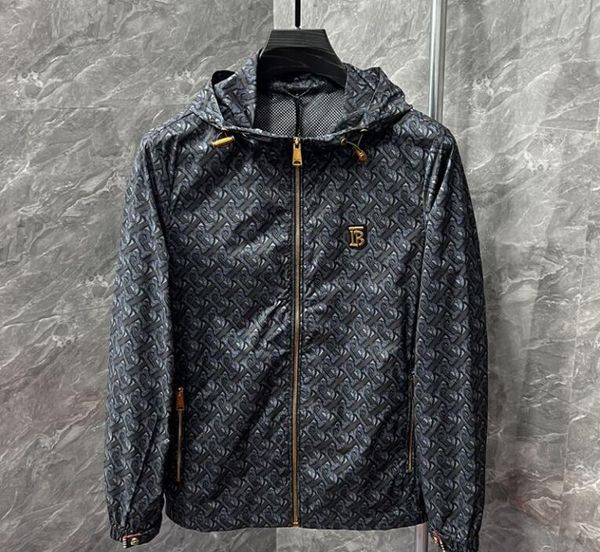 Giacca da uomo di design primavera e autunno windrunner tee moda giacca a vento sportiva con cappuccio giacche casual con cerniera abbigliamento M-4XL