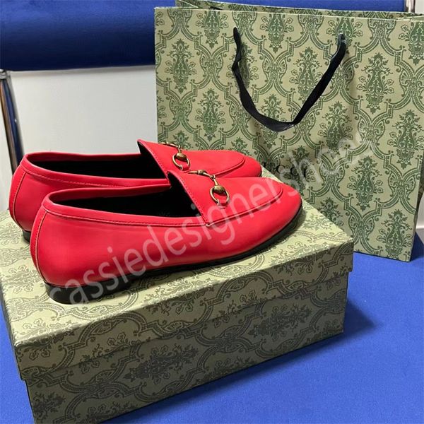 Mocassini da donna in metallo Stilista femminile Scarpe slip-on con punta tonda Scarpe da donna di marca Outdoor Casual Comfort Muli intrecciati Scarpe nuove da passeggio per esterni