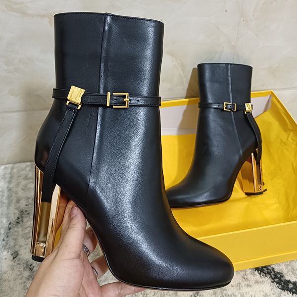 Botas Famosas Marrom Designer Mulheres Sapatos Tamanho 4-11 Botas de Tornozelo Voltar Cinto Branco Salto Fivela Correia Através de Cortes Qualidade Cowskin Botas de Combate Arredondadas com Caixa