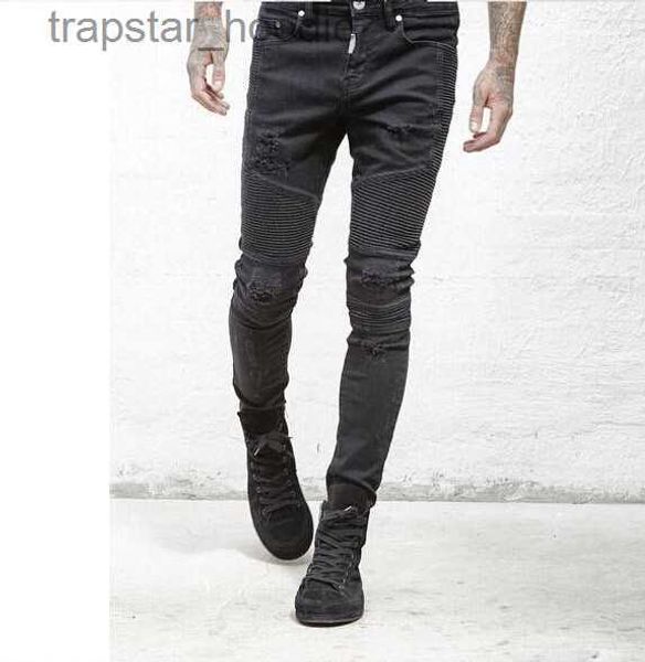 Jeans masculinos desfiado plissado jeans finos em linha reta bicicleta rígida jeans magros casual homem rasgado jeans tamanho preto azul l230918