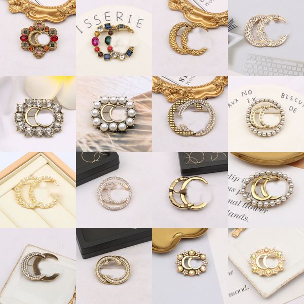 Ünlü klasik altın marka lüks desinger broş kadınlar rhinestone mektupları büyük broşlar elbise pin metal takılar evlenmek Noel Sevgililer Günü Hediyeler Accessorie