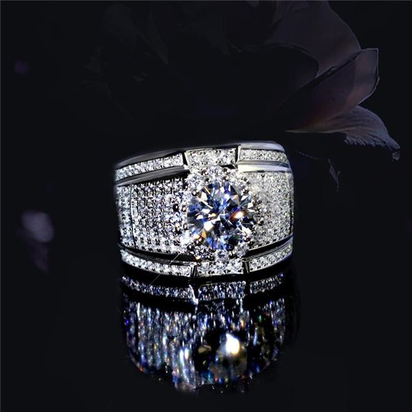 Çarpıcı El Yapımı Bant Yüzük Moda Takı 925 STERLING Gümüş Popüler Yuvarlak Kesilmiş Beyaz Topaz CZ Diamond Full Taş Taşları Erkekler Weddi2009