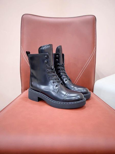 Mulheres clássicas rendas até martin botas moda designer de luxo salto plano preto couro genuíno botas de inverno das mulheres grandes 35-41 com caixa