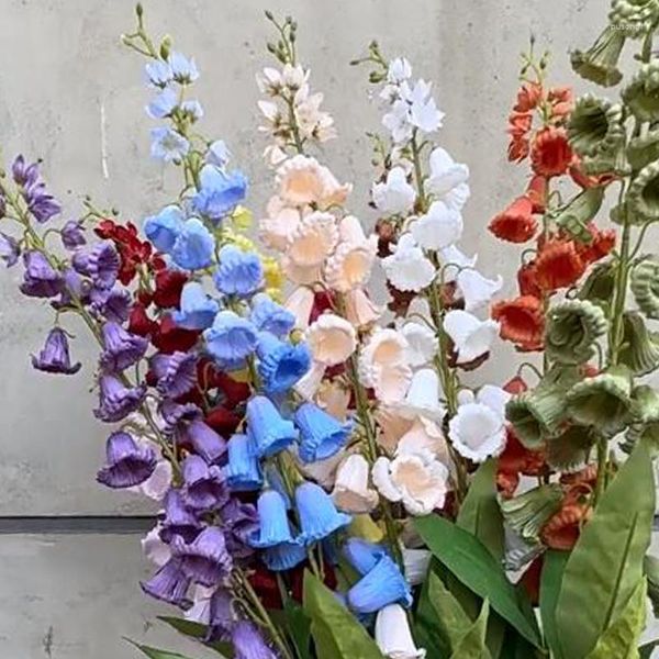 Dekoratif çiçekler Beyaz Zambak Vadisi Düğün Evi Bahçesi için Yapay İpek Sonbahar Dekorasyon Uzun Şube Çan Sahte Çiçek