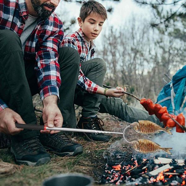 Strumenti Forchetta per barbecue Grill in acciaio inossidabile Bastoncini con aghi con punte lunghe Spiedini retrattili a forma di U Bistecche di pollo