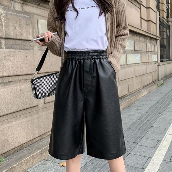 Pantaloncini da donna 2023 autunno inverno lunghezza al ginocchio donna elastico a vita alta sciolto in pelle Pu nera dritto corto Femme