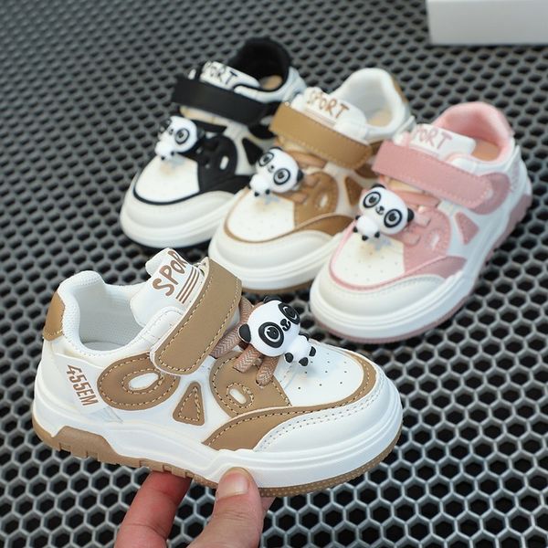 Tênis 2023 outono bonito panda boneca bebê placa sapatos dos desenhos animados moda cor sólida crianças casuais esportes 230918