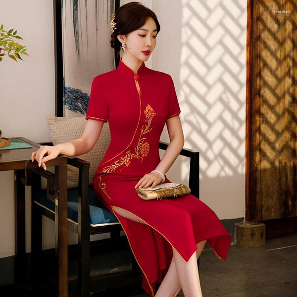 Ethnische Kleidung Elegantes Sommer-rotes Cheongsam-Brautbankett-Mode-Qipao-chinesisches traditionelles Abend-Hochzeitskleid für Frauen