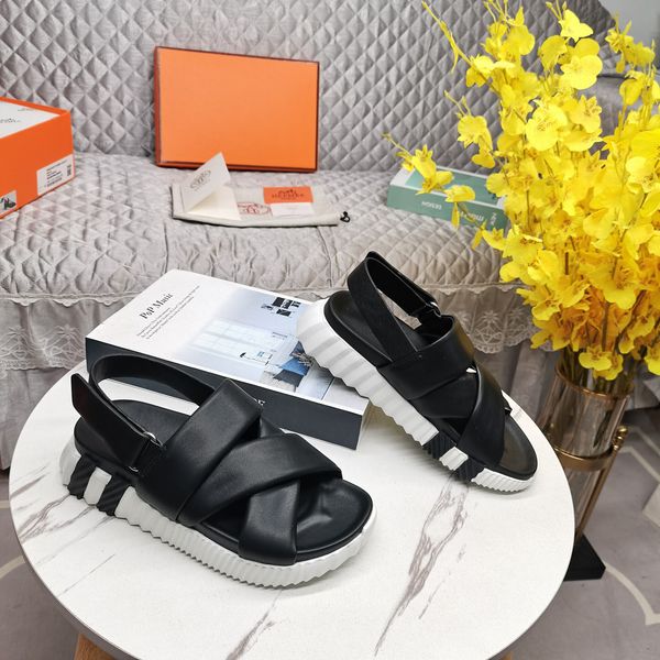 2023 Neue Sandalen H Designer-Damenschuhe Stilvoll und bequem Rutschfest und abriebfest Hochwertiger Stoff Kostenloser Versand Superleichtes Schwarz Weiß