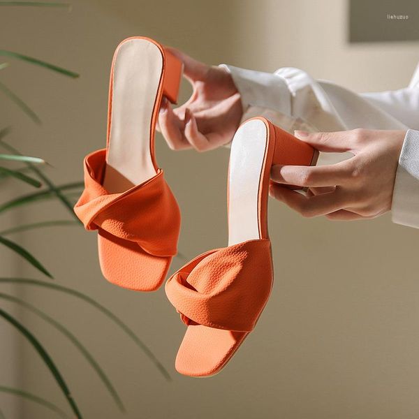 Hausschuhe WTEMPO Plissee Ferse Für Frauen Sommer Outdoor Casual Quadratische Zehe Sandalen Grün Orange Sexy Elegante Party Schuhe