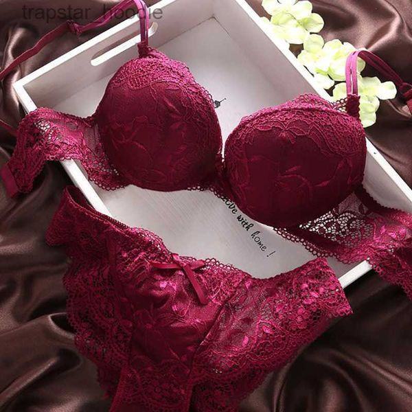 Set di reggiseni Set di reggiseni Set di reggiseni sexy stile europeo Set di biancheria intima di cotone da donna Mutandine di pizzo sexy Reggiseno push up femminile Set di lingerie di colore solido moda 230426 L230919