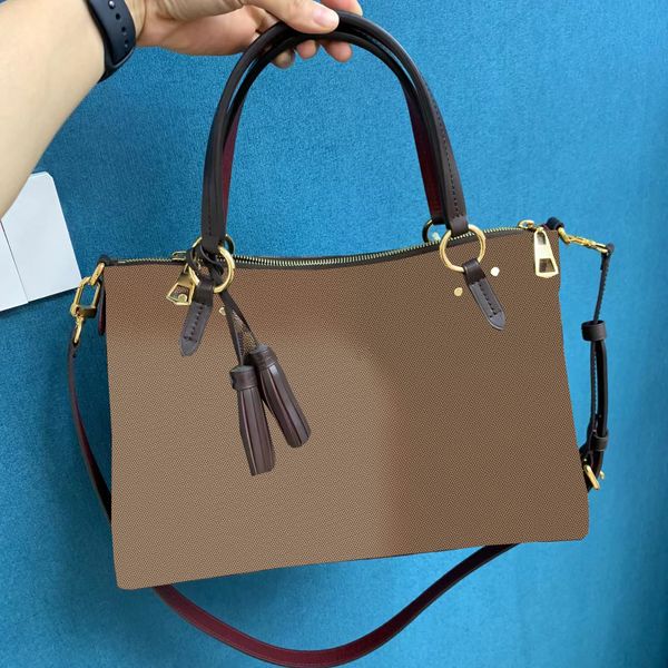Kadın tasarımcı çantaları moda omuz çantası kozmetik lüks çanta çantası büyük kapasiteli tote saçaklı crossbody pochette