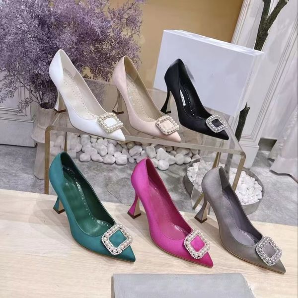 Дизайнерская обувь Роскошный бренд Высочайшее качество Женские новые высокие каблуки Сексуальные острые носки Кожаные модельные туфли со стразами Блеск Праздничная вечеринка розовый черный белый зеленый 6 стилей
