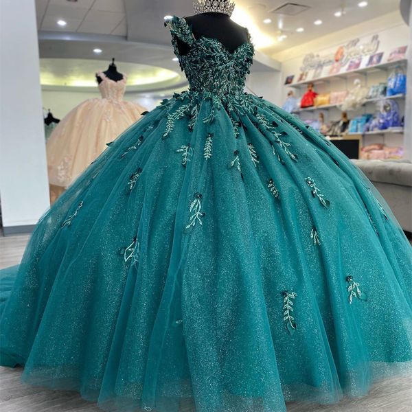 Schwarzgrünes, glänzendes Quinceanera-Kleid, herzförmiges Ballkleid, schulterfrei, applizierte Spitze, abgestuftes Korsett für ein Sweet-16-Kleid