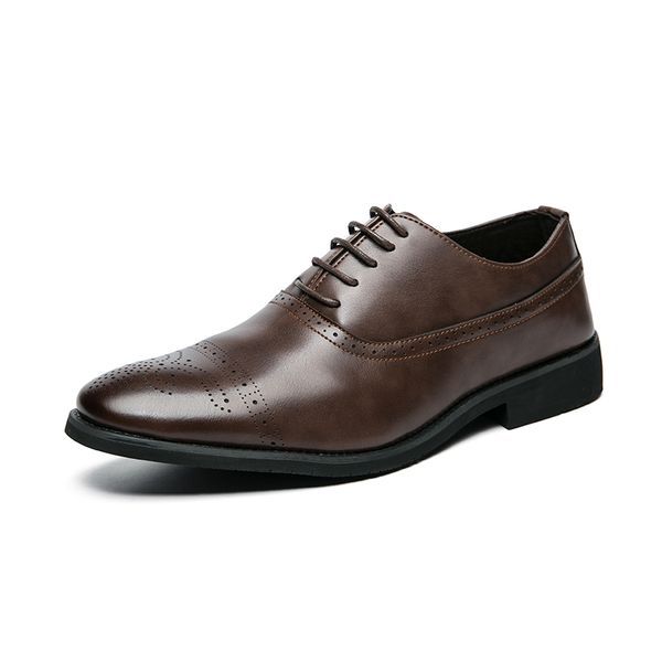 Neue Herren Oxford Lederschuhe Hochwertige Brogue Business Büro Männliche bequeme Kleid Lederschuhe Hochzeit Party Für Jungen Party Kleid Stiefel 38-46