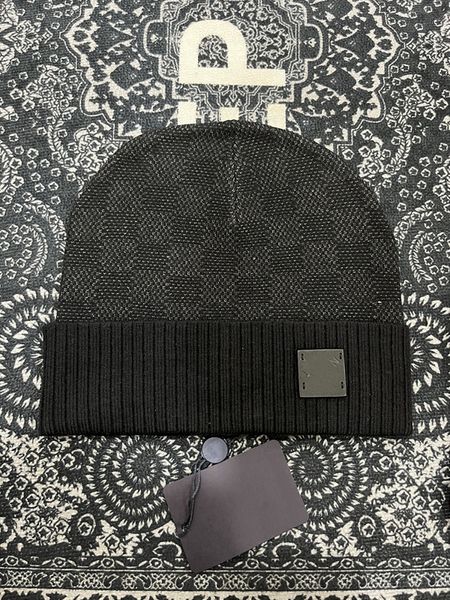 Berretti con teschio 23ss per donna Casual antivento in lana calda moda cappello lavorato a maglia Designer lettera cappelli natalizi solidi