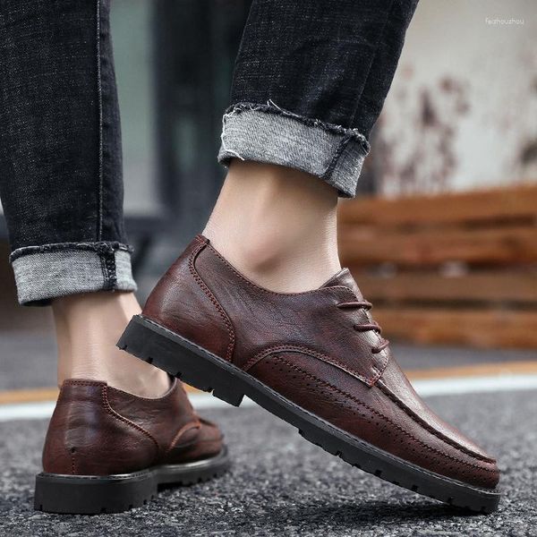 Sapatos de vestido verão masculino 2023 primavera e outono estilo britânico negócios casual couro trabalhando proteção de trabalho na moda