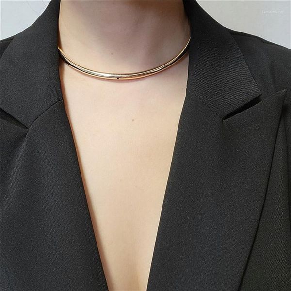 Collane con ciondolo Collana girocollo spessa in metallo punk minimalista per le donne Trendy semplice color oro liscio cerchio rotondo gioielli W349