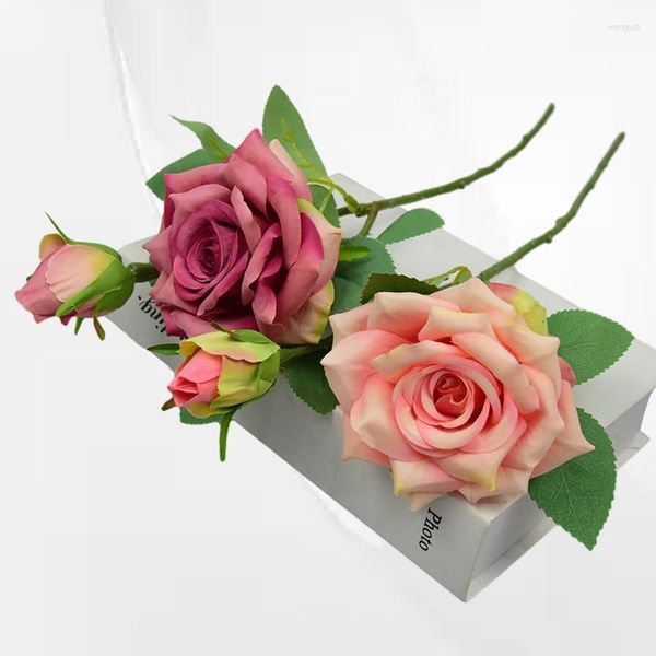 Decoratieve bloemen Prachtige korte tak dubbelkoppige rozenbloem - de perfecte kunstplant voor elke gelegenheid