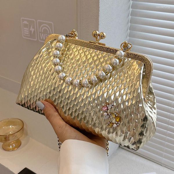 Abendtaschen Frauen Lackleder Schulter Goldkette Umhängetasche Designer Perle Muschel Clip Kleine Handtasche Eveing Clutch