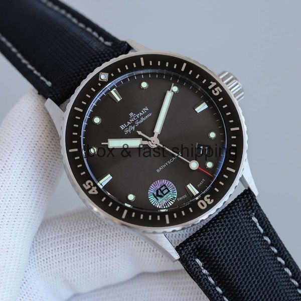 Glow Bathyscaphe Automatische Designer-Herren-Luxusformuhr Fifty Watch Fathoms Mechanisch 5100 Kalender Boper Wasserdicht 43,6 mm Suche HYWG