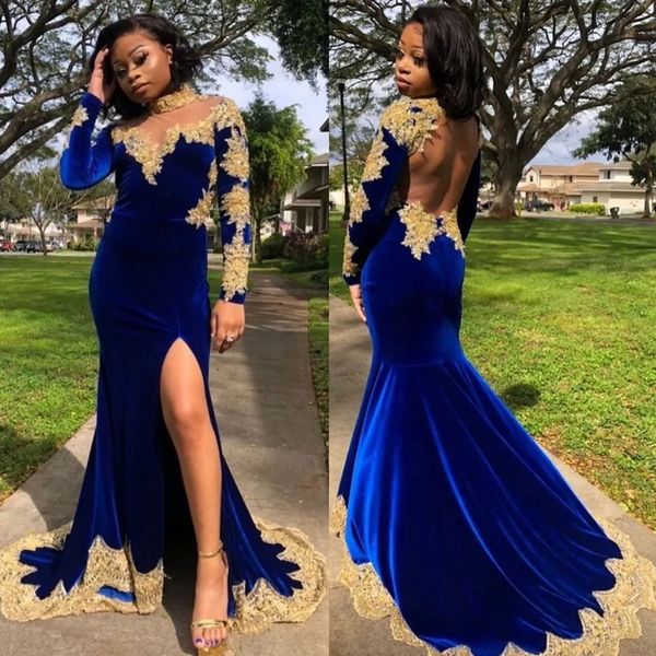 Vestidos de noite Royal Blue Prom Party Vestido Sereia Pescoço Alto Trompete Manga Longa Veludo Frisado Apliques de Ouro Personalizado Plus Size Novo Lace Up Zíper Coxa-Alta Fendas