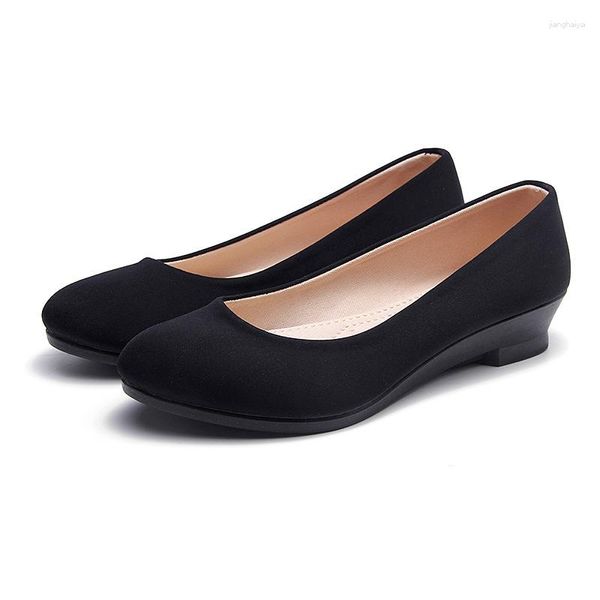 Sapatos de vestido outono bombas femininas 2023 moda rasa salto baixo único preto veludo escritório senhora diária sola macia deslizamento-em saltos