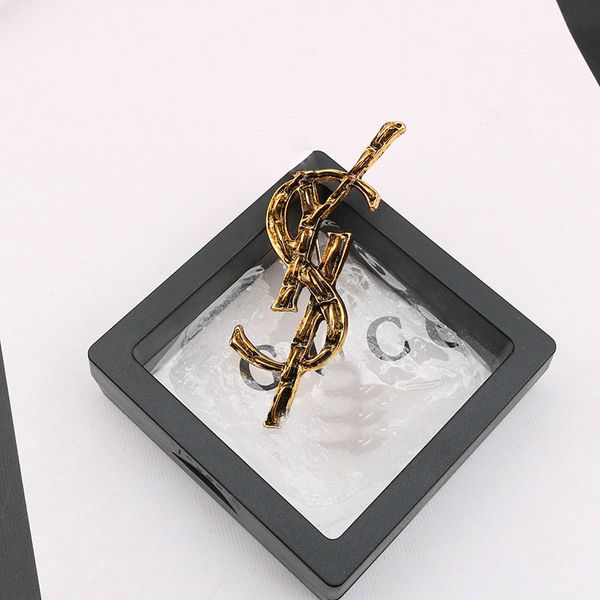 Lüks Tasarımcı Broş Erkekler Kadın Mücevher Pimleri Marka Altın Mektup Broş Pin Takım Elbise Pimleri Lady Designer Broşes