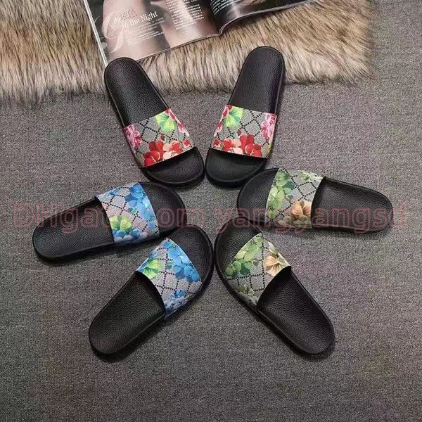 2023 NEU Damen Herren Flache Sandalen Designer-Hausschuhe Mehrfarbiger Druck Flaches Maultier aus echtem Leder Gummisohle Klassische Luxus-Flip-Flops Indoor-Casual-Print-Mokassins