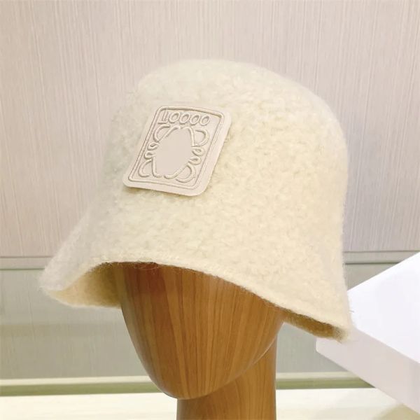 Дизайнерская шапка Зимняя панама Роскошная классическая шерстяная шапка Lo Теплая шапка Модные женские головные уборы Черно-белая шерстяная шляпа Буква Chapeau Seau GD-5