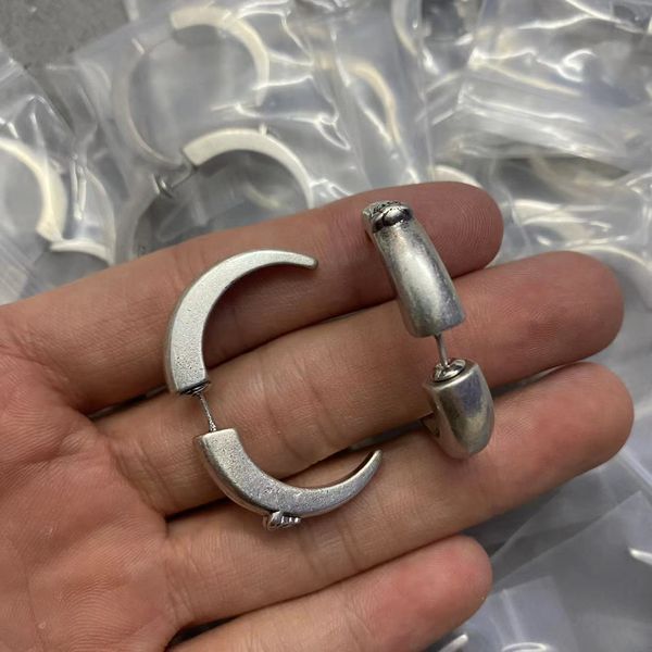 Linee curve geometriche, clip per ossa dell'orecchio, orecchini a bottone, stile di coppia freddo e semplice europeo e americano, orecchini, filo per l'orecchio a mezzaluna Gioielli MER39